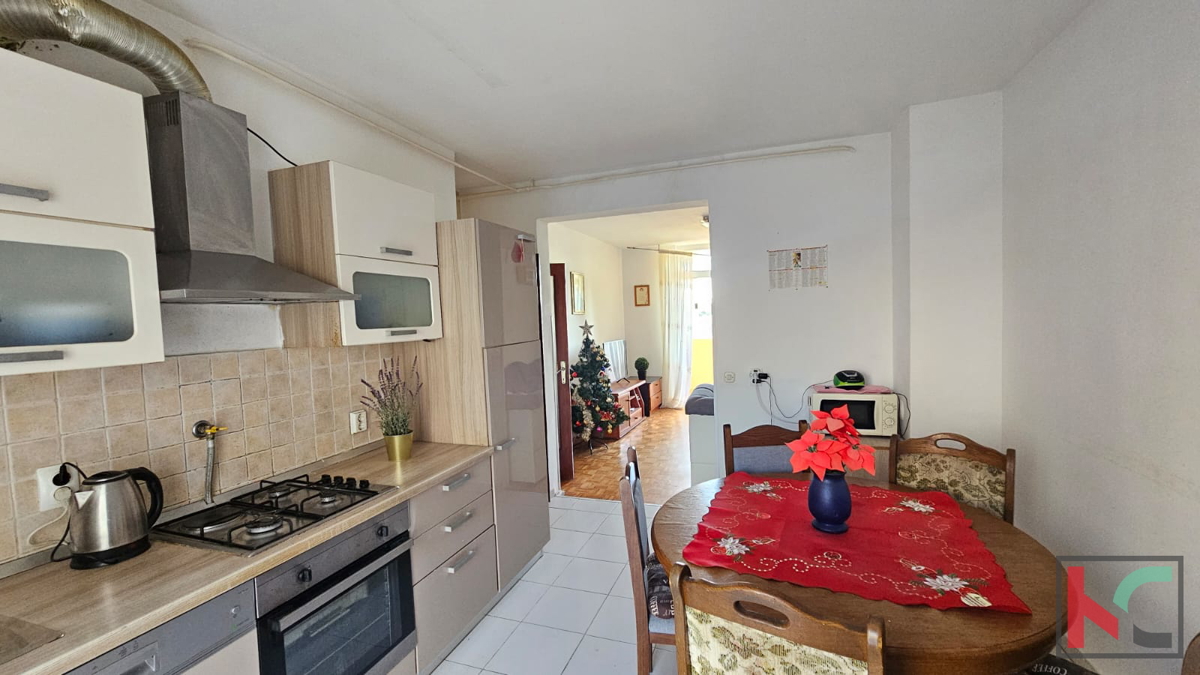 Istria, Pola, Vidikovac, appartamento 2SS+DB 68,97 m2, balcone chiuso, #vendita