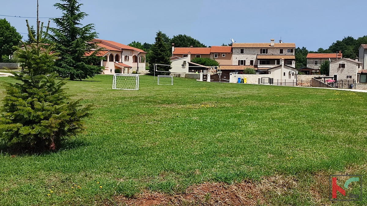 Istria, Svetvinčenat, due case autoctone in pietra d'Istria con giardino, #vendita