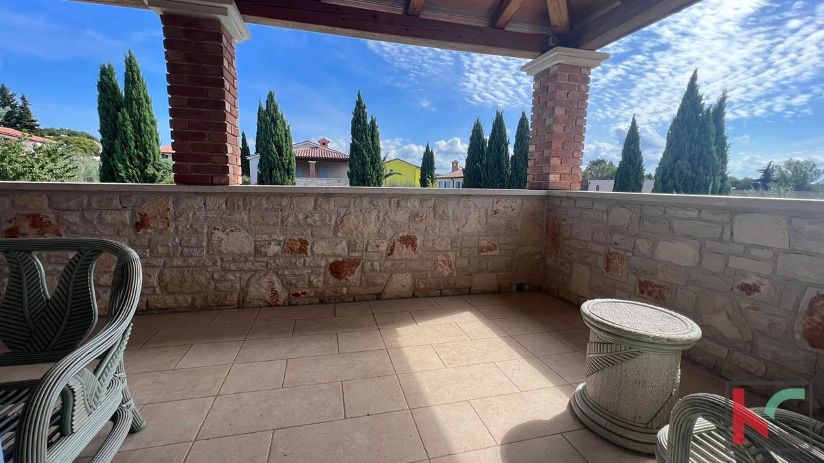 Istria, Parenzo, villa duplex in pietra con piscina, 134,58 m2 #vendita