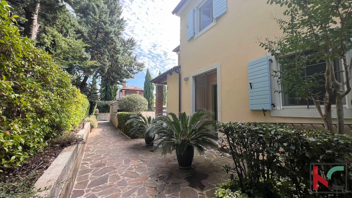 Istria, Parenzo, villa duplex in pietra con piscina, 134,58 m2 #vendita