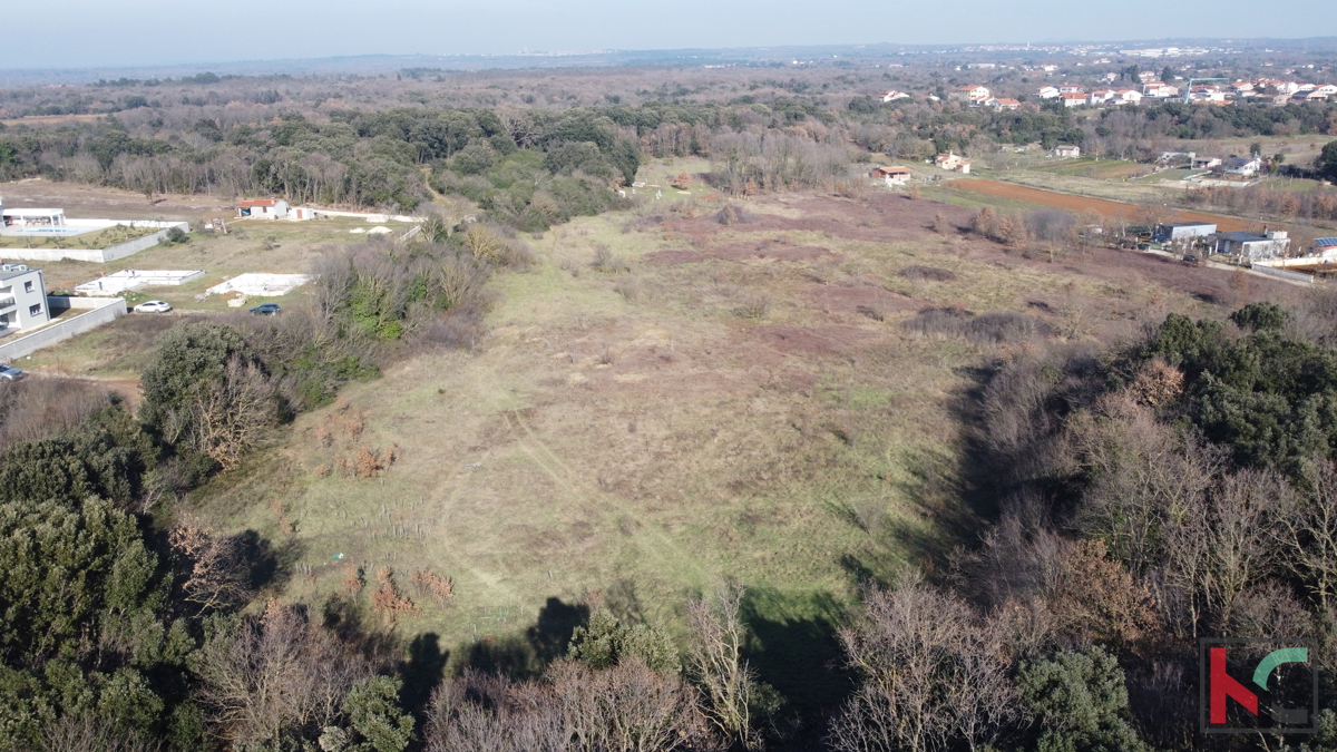 Istria - Pola, terreno attraente 18.800m2, #vendita