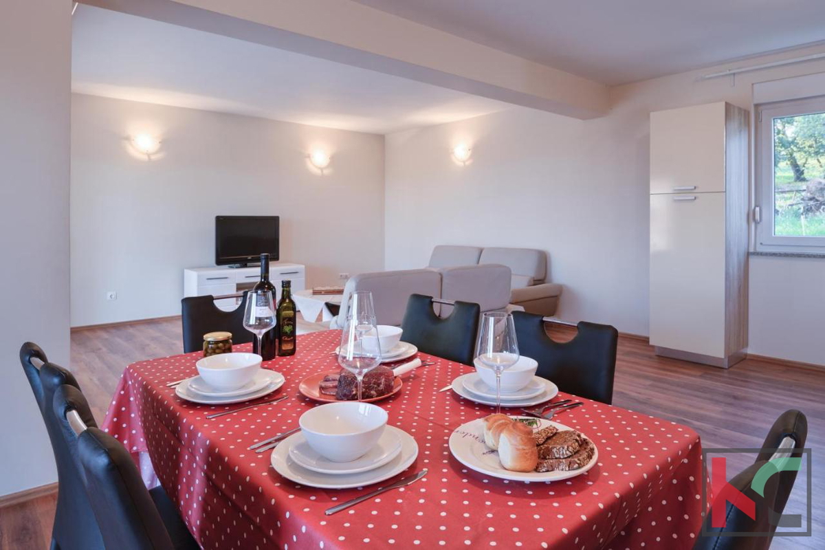 Istria, zona Parenzo, villa con piscina 160 m2 in una posizione tranquilla, #vendita