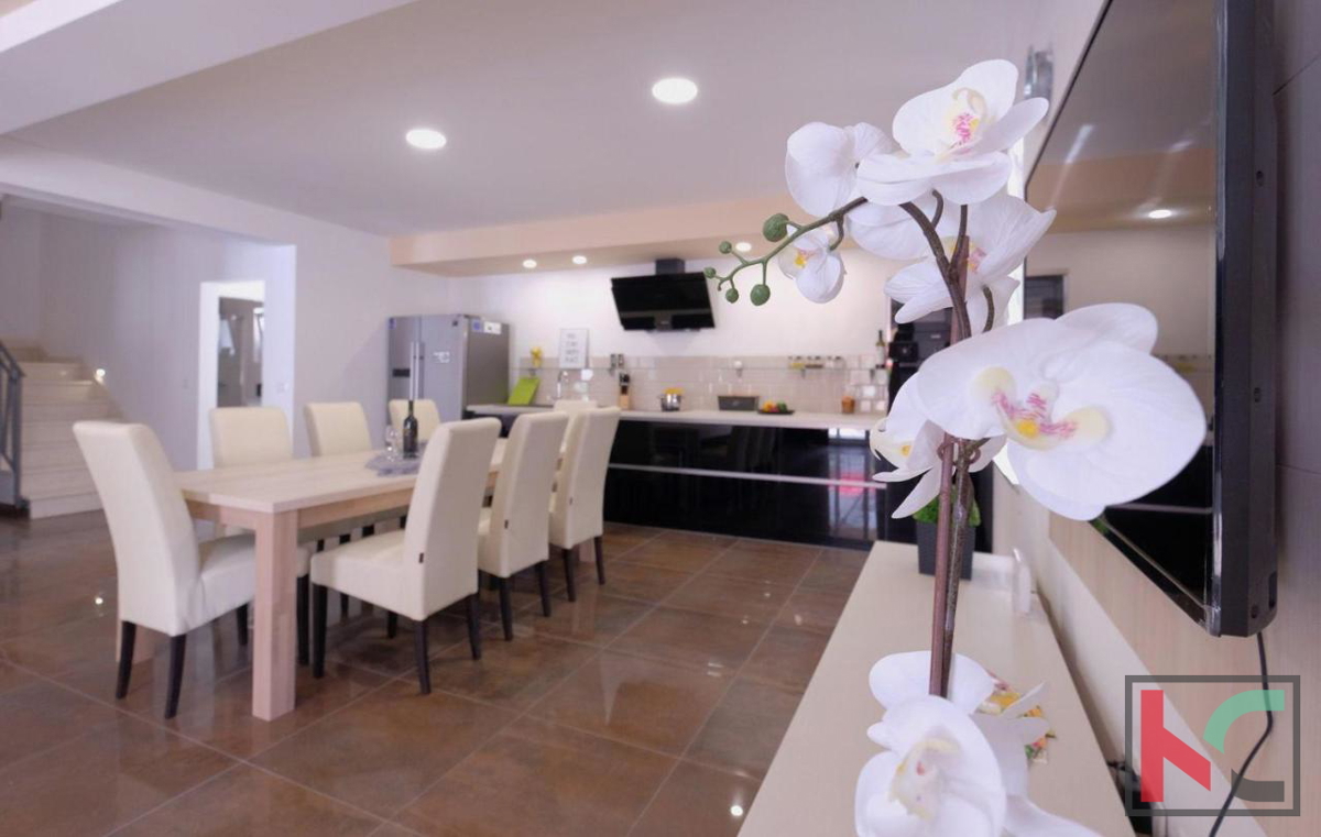 Istria, Sanvincenti, casa vacanza con piscina e giardino, posizione tranquilla, #vendita