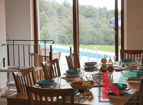 Gimino, bellissima villa isolata con ampio giardino, parco giochi e piscina su un terreno di 2350 m2 #in vendita
