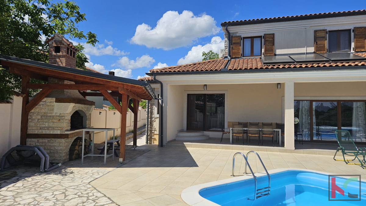 Gimino, bellissima villa isolata con ampio giardino, parco giochi e piscina su un terreno di 2350 m2 #in vendita