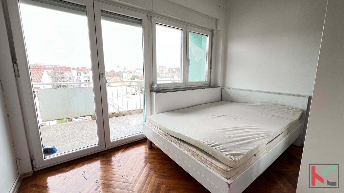 Pula, Vidikovac, appartamento da ristrutturare 76.12m2, a soli 300m dal centro città, #vendita