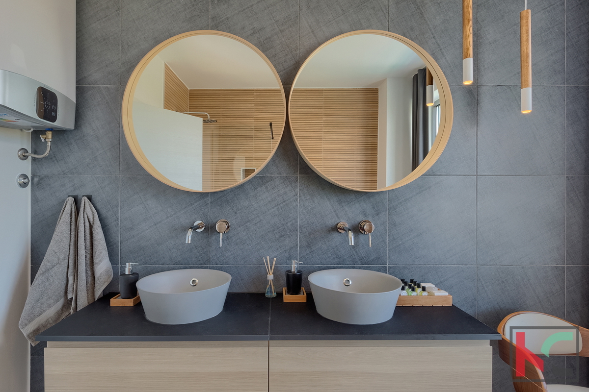 ISTRA, ZONA DI VODNJAN, SPLENDIDA VILLA CON PISCINA #VENDITA