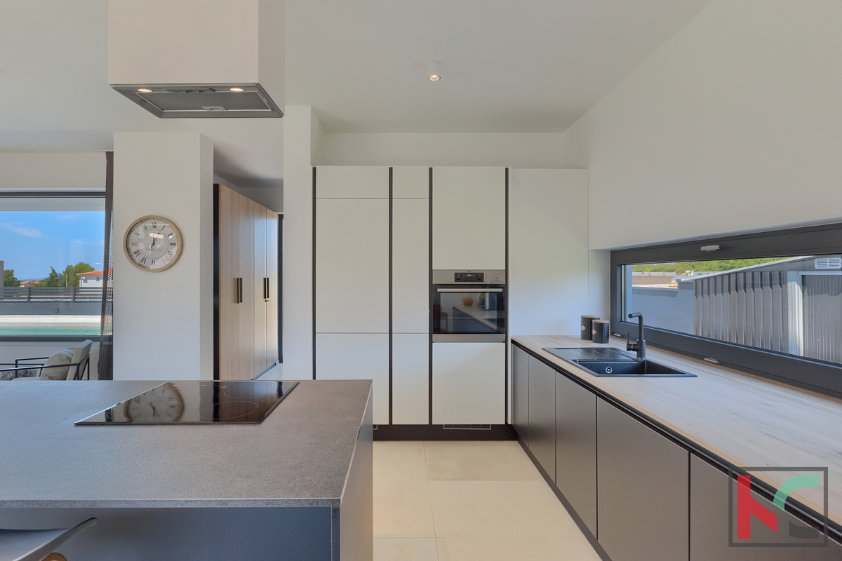 ISTRA, ZONA DI VODNJAN, SPLENDIDA VILLA CON PISCINA #VENDITA