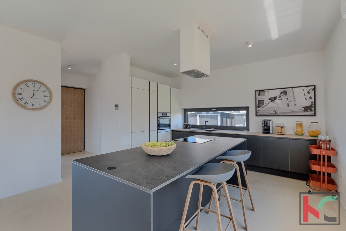 ISTRA, ZONA DI VODNJAN, SPLENDIDA VILLA CON PISCINA #VENDITA