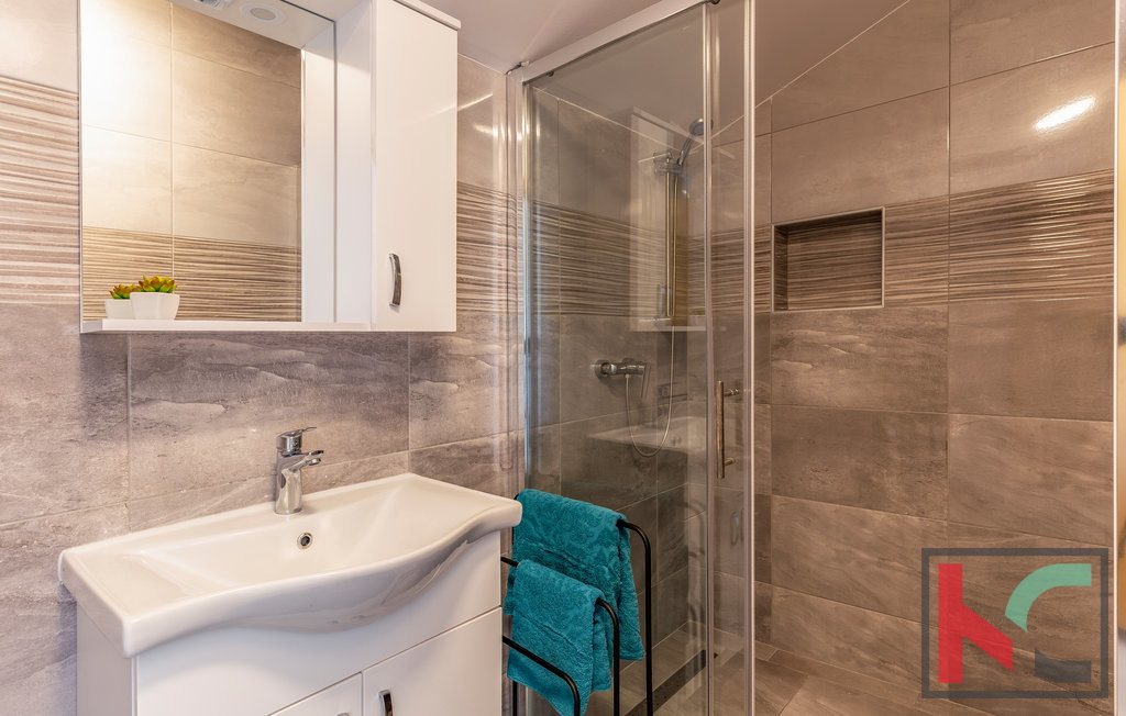 Istria, Marcana, casa nuova con piscina per vacanze o vita familiare, 4 camere da letto, ottima posizione