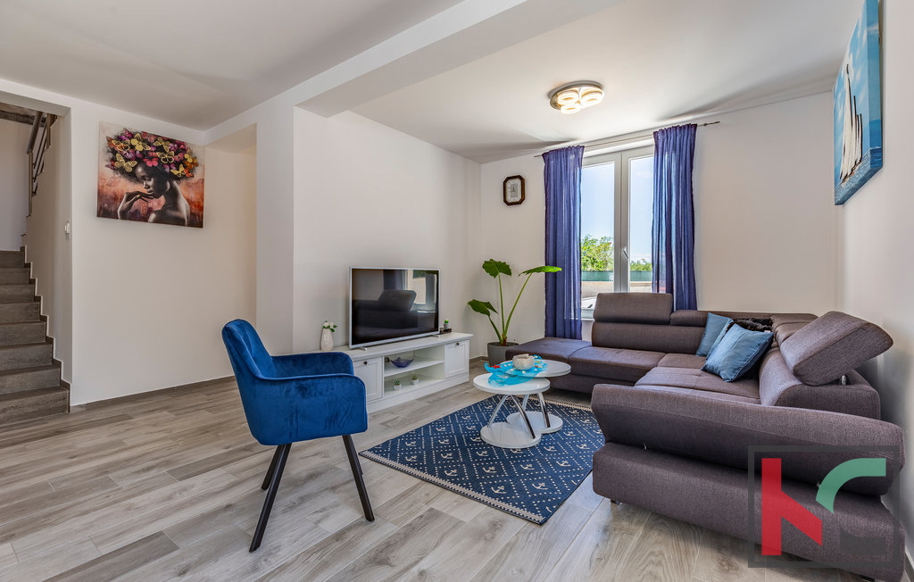 Istria, Marcana, casa nuova con piscina per vacanze o vita familiare, 4 camere da letto, ottima posizione