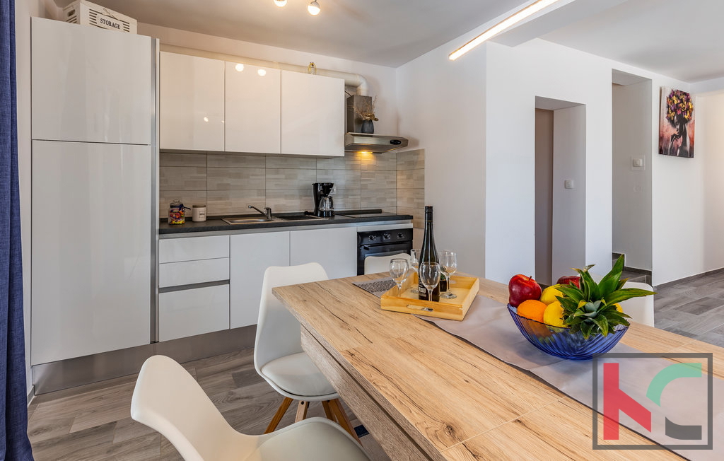 Istria, Marcana, casa nuova con piscina per vacanze o vita familiare, 4 camere da letto, ottima posizione