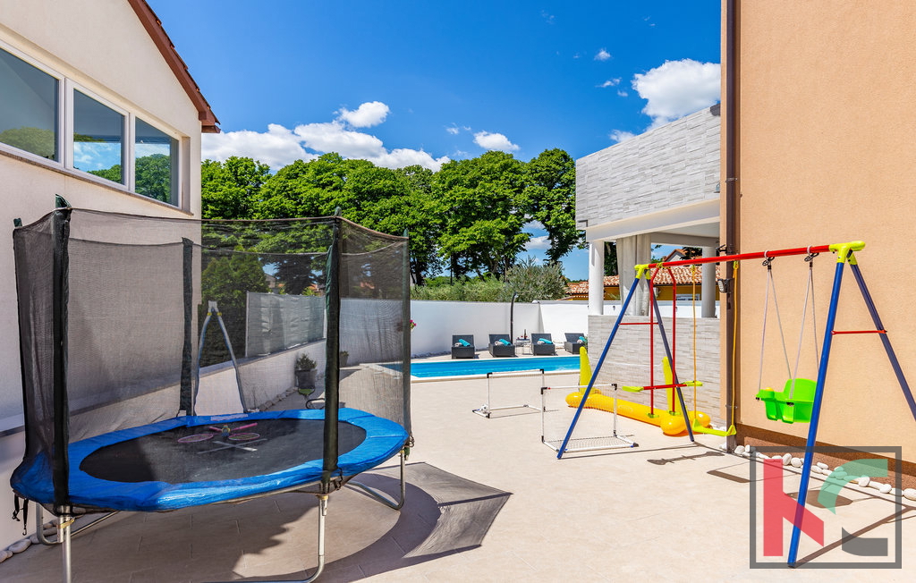 Istria, Marcana, casa nuova con piscina per vacanze o vita familiare, 4 camere da letto, ottima posizione