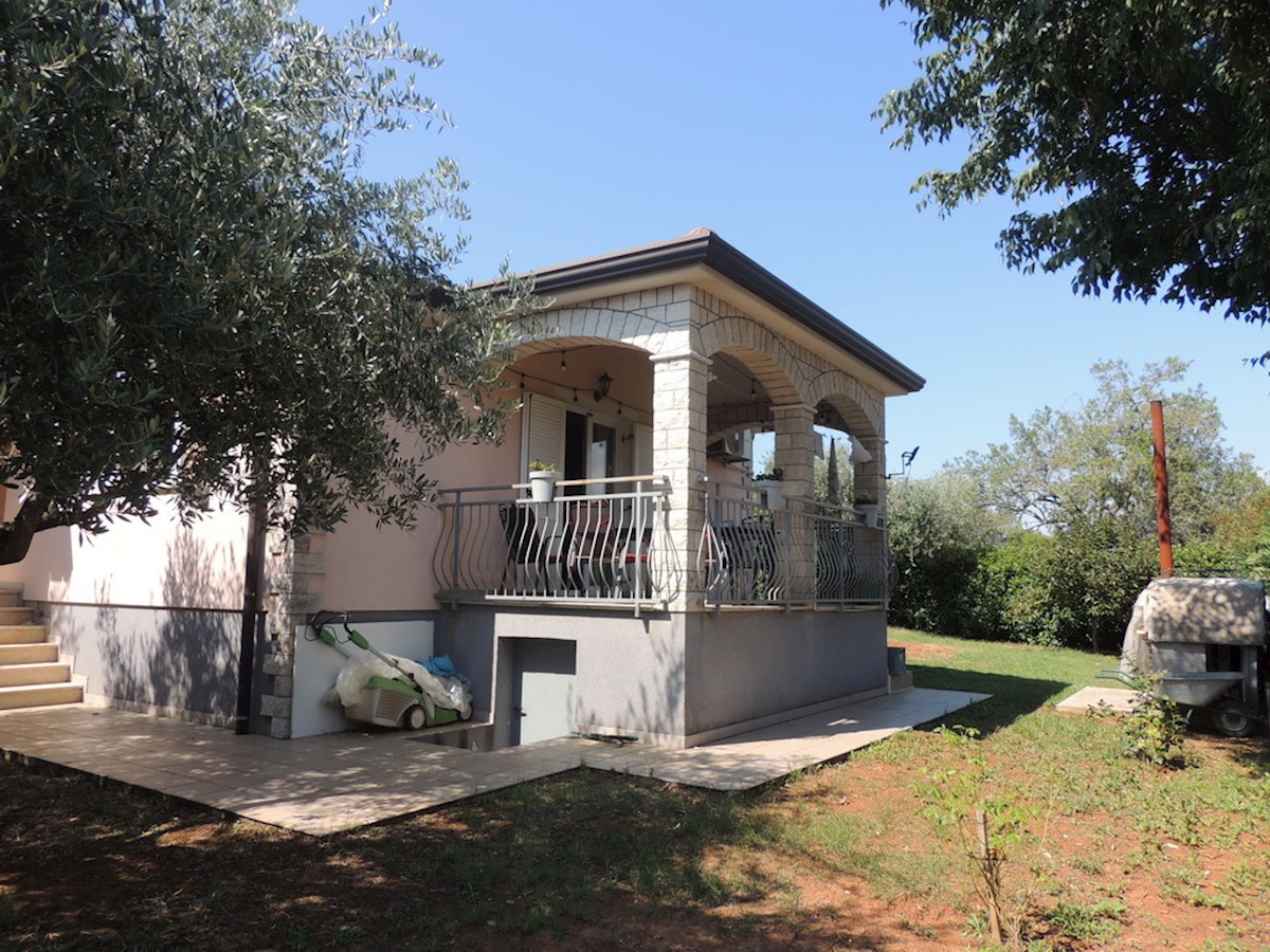 Una casa di vacanze 15 autominuti dal mare e da Orsera.