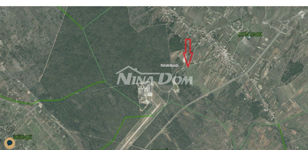 Talijanski: Terreno edificabile di 1.746 m² lungo la strada, vicino all'aeroporto