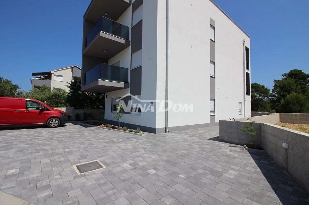 Lato sud dell'isola di Vir, appartamento al 1° piano (acqua e fognatura)