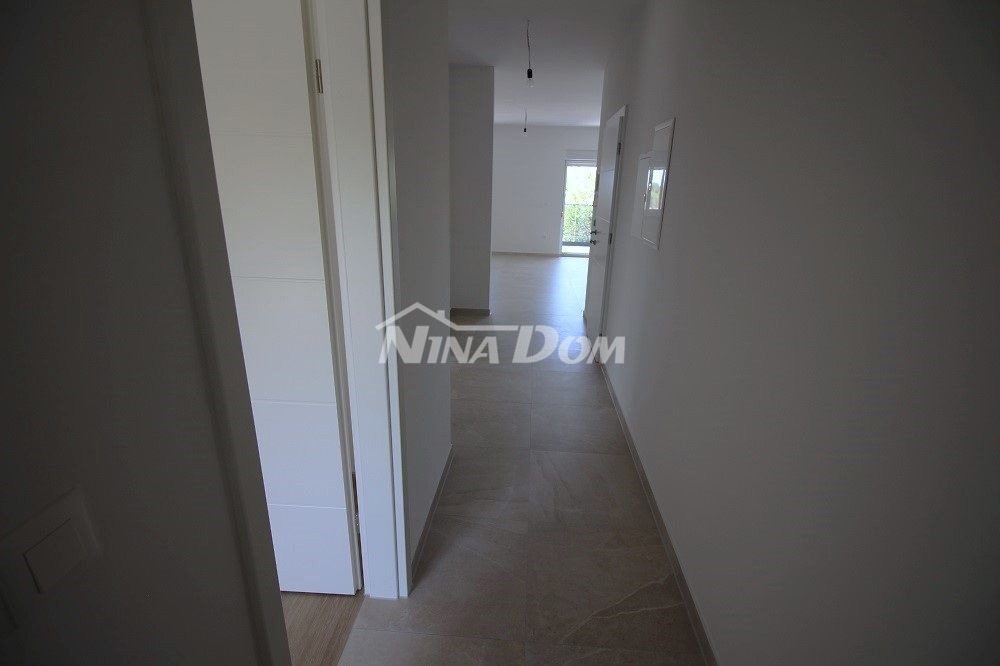 Lato sud dell'isola di Vir, appartamento al 1° piano (acqua e fognatura)