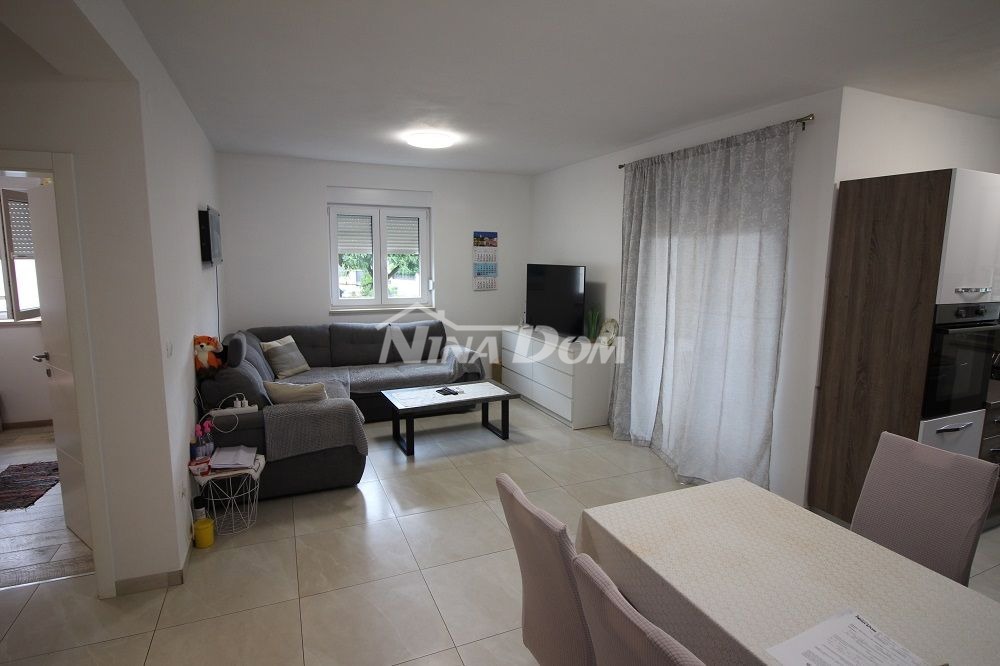 Appartamento lato sud a 254 metri dal mare, acqua e fognatura