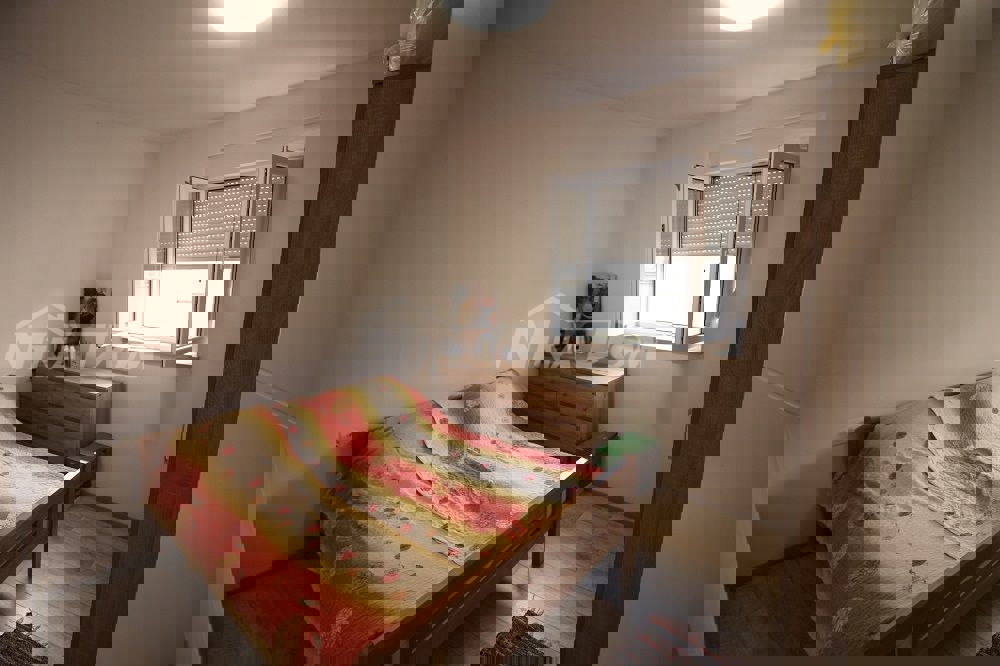 Appartamento lato sud a 254 metri dal mare, acqua e fognatura