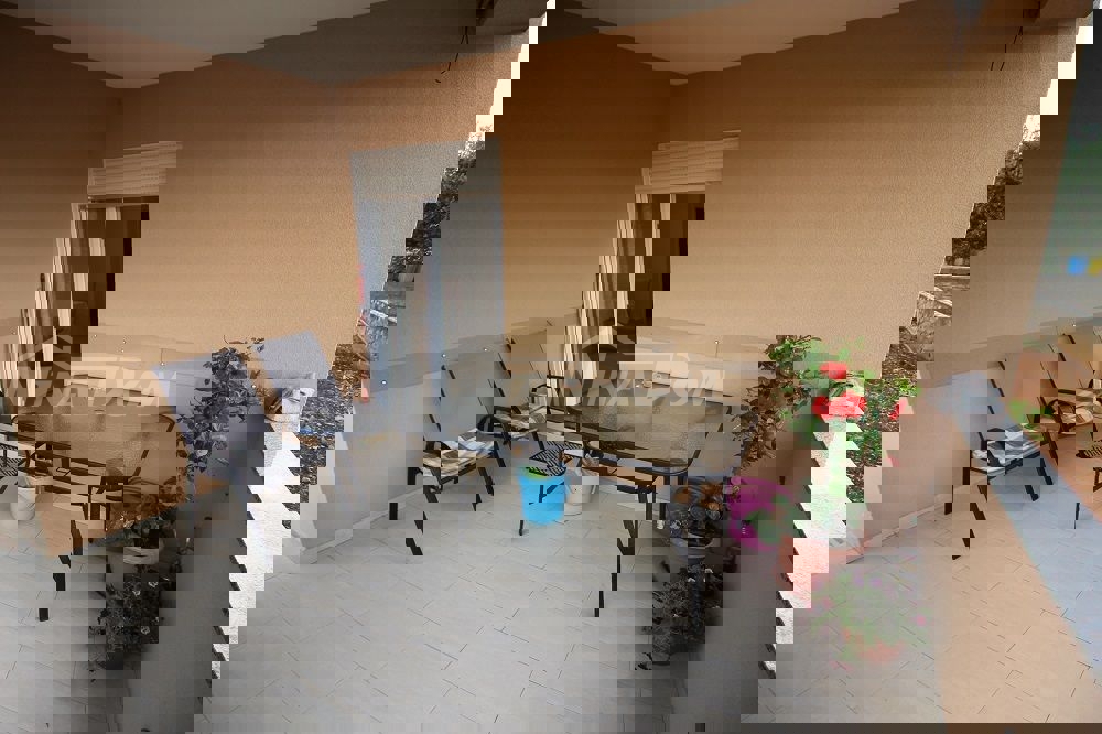 Appartamento lato sud a 254 metri dal mare, acqua e fognatura