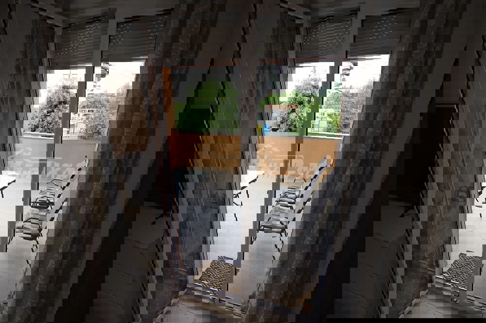 Appartamento lato sud a 254 metri dal mare, acqua e fognatura