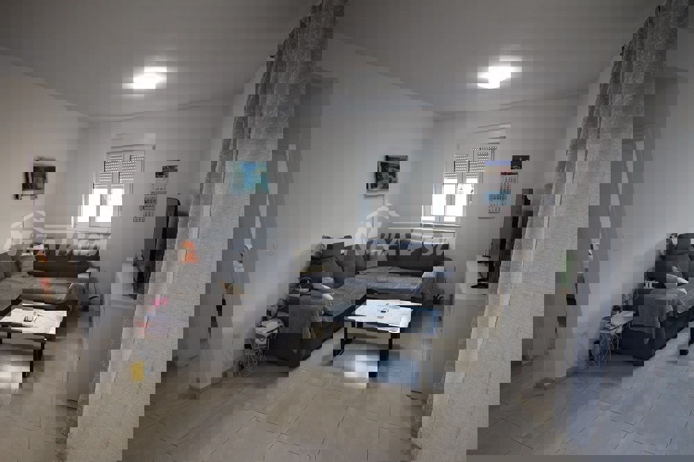 Appartamento lato sud a 254 metri dal mare, acqua e fognatura