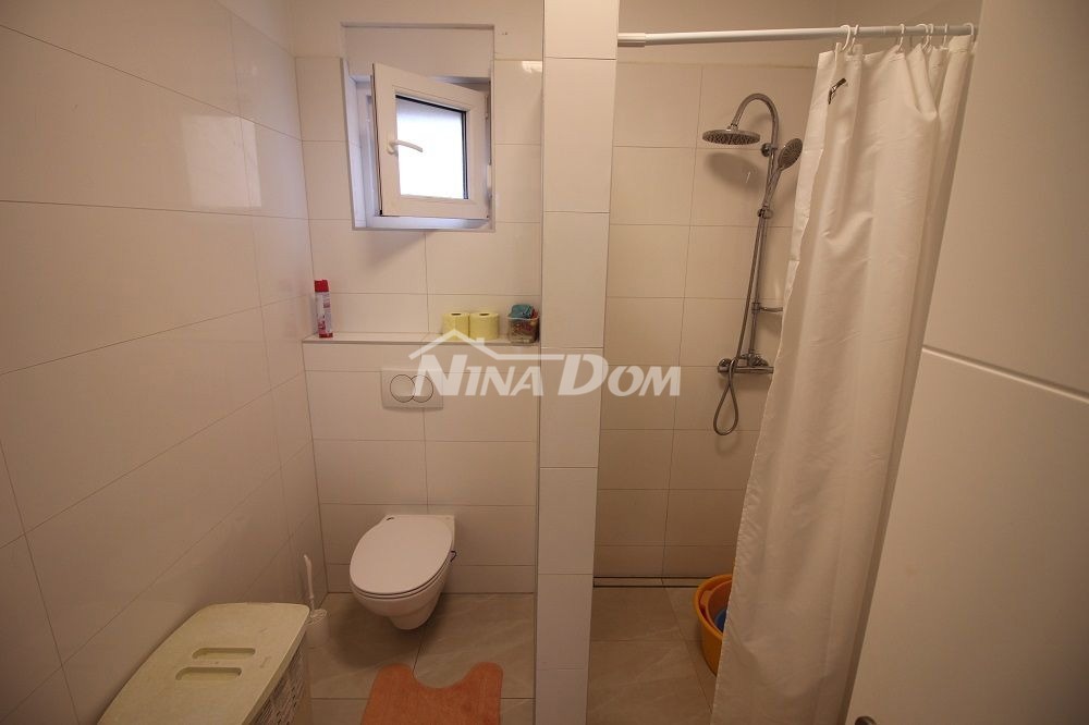 Appartamento lato sud a 254 metri dal mare, acqua e fognatura