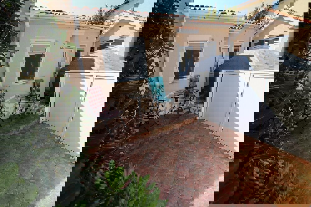 A 40 metri dal mare, casa indipendente su un solo piano.
