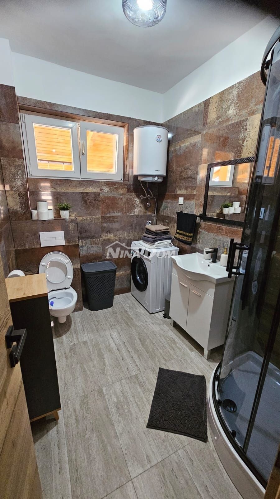 Immobile completamente ristrutturato in ottima posizione.