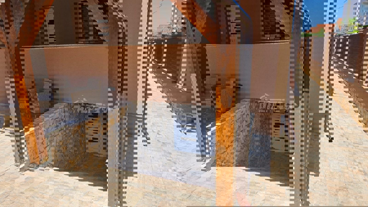 Immobile completamente ristrutturato in ottima posizione.