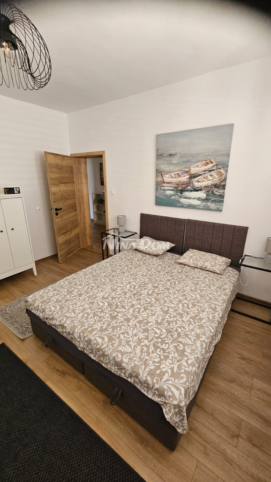 Immobile completamente ristrutturato in ottima posizione.