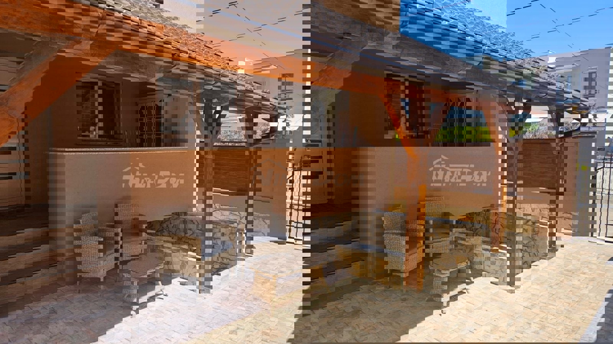 Immobile completamente ristrutturato in ottima posizione.