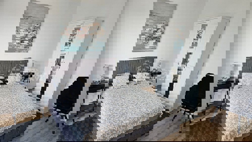 Immobile completamente ristrutturato in ottima posizione.