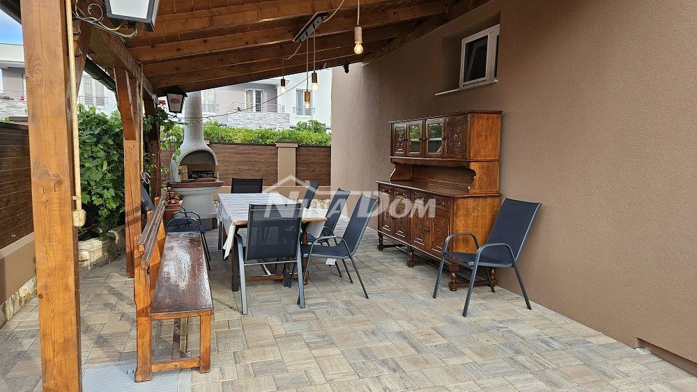 Immobile completamente ristrutturato in ottima posizione.