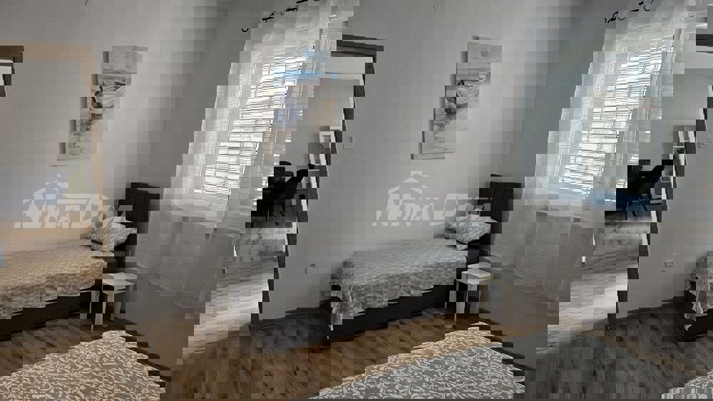 Immobile completamente ristrutturato in ottima posizione.