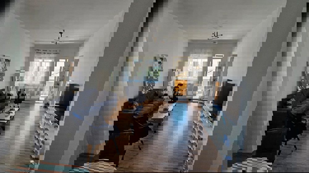 Immobile completamente ristrutturato in ottima posizione.