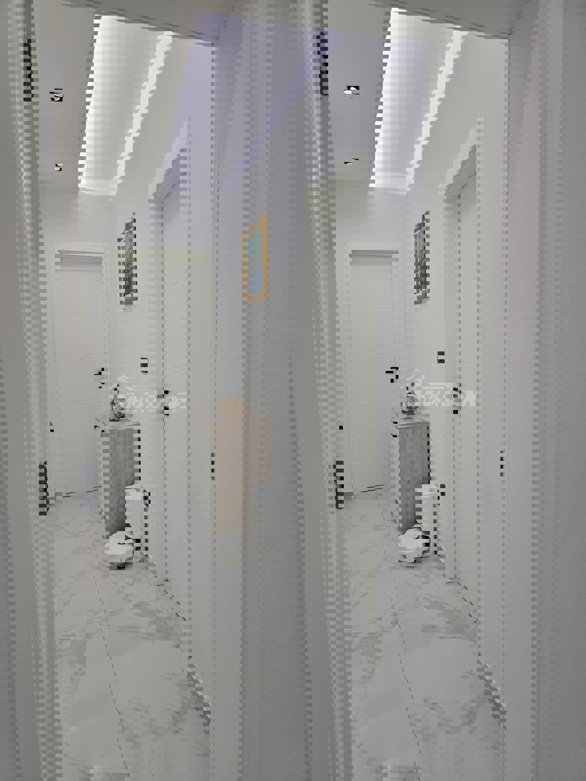 Lato sud, a 50 metri dal mare e dalla spiaggia.