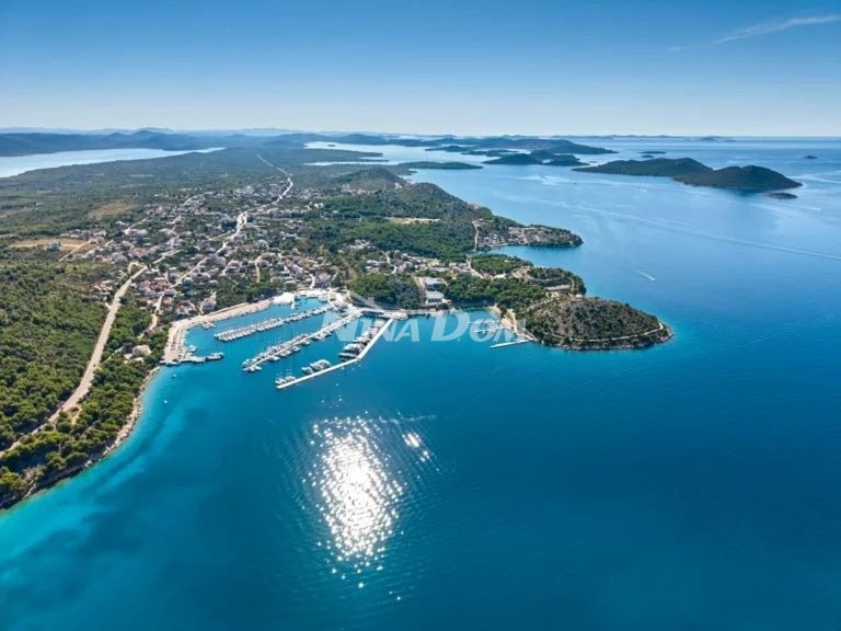 Terreno edificabile 1.915 m² – Drage (Comune catastale di Pakoštane), Zara