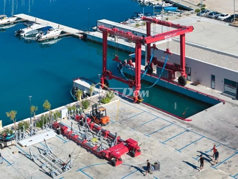 Terreno edificabile 1.915 m² – Drage (Comune catastale di Pakoštane), Zara