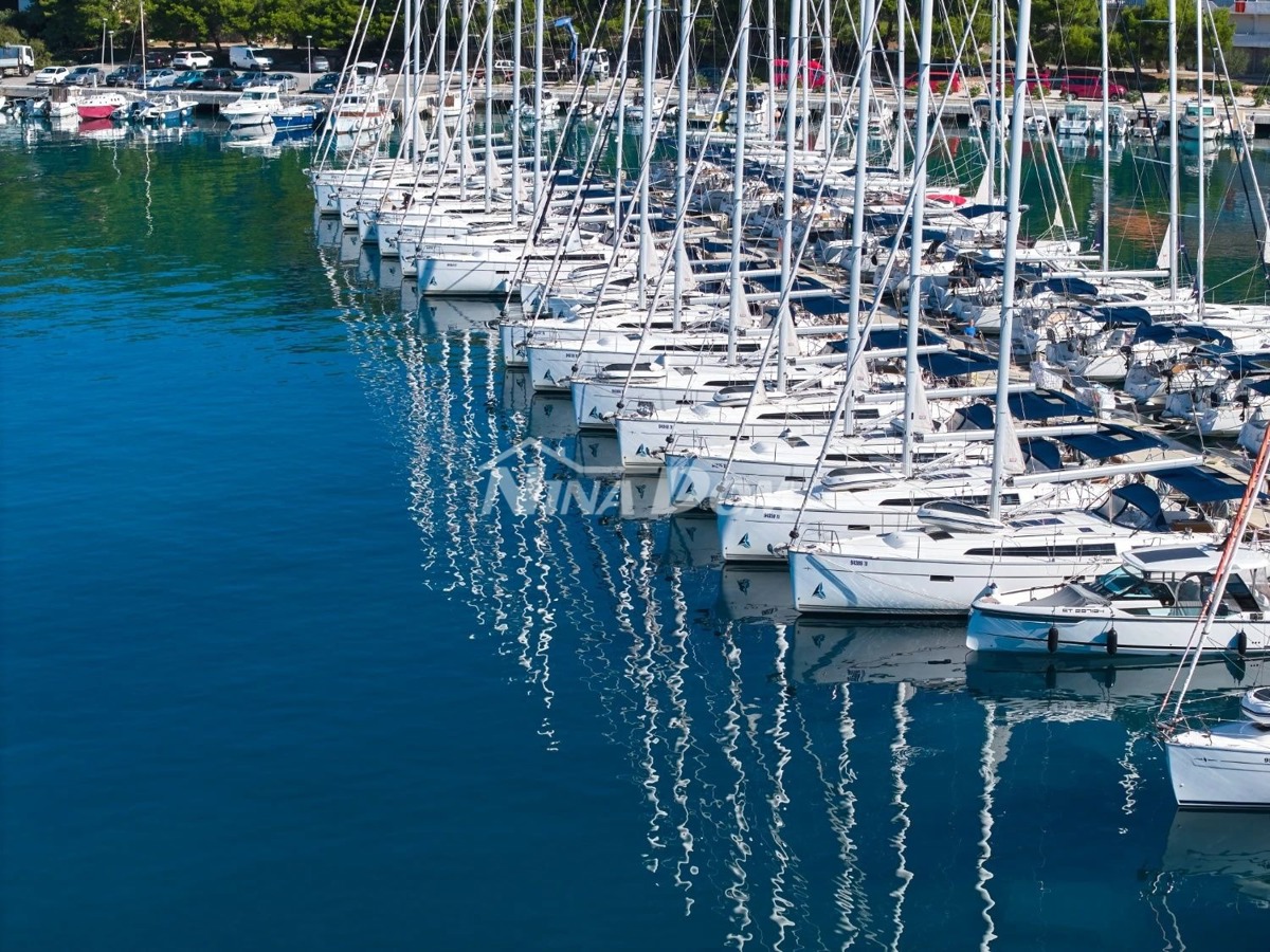 Terreno edificabile 1.915 m² – Drage (Comune catastale di Pakoštane), Zara