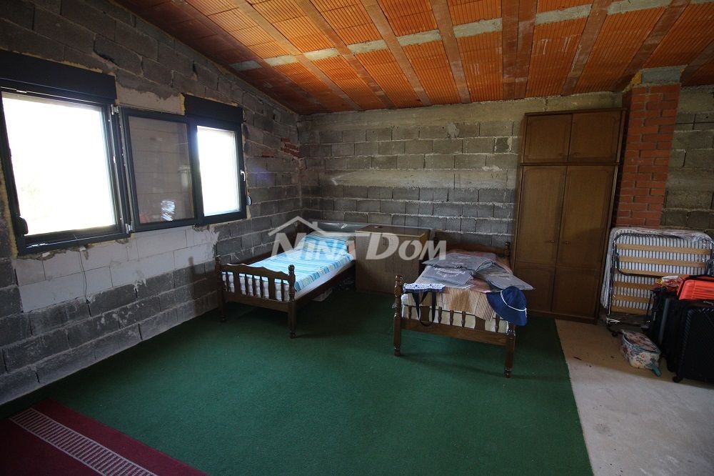 Proprietà indipendente con ampio giardino.