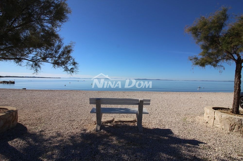 Sul lato sud dell'isola di Vir, condominio completamente ristrutturato.