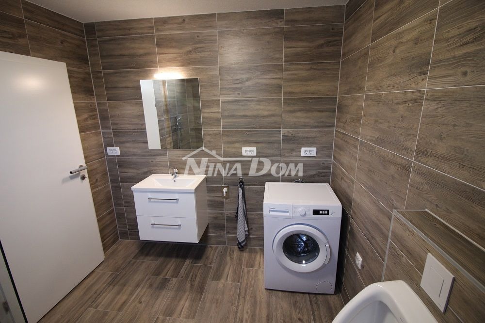 Sul lato sud dell'isola di Vir, condominio completamente ristrutturato.