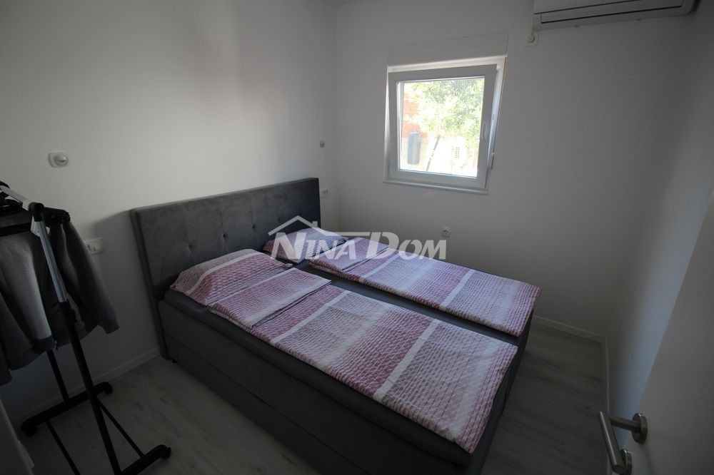 Sul lato sud dell'isola di Vir, condominio completamente ristrutturato.