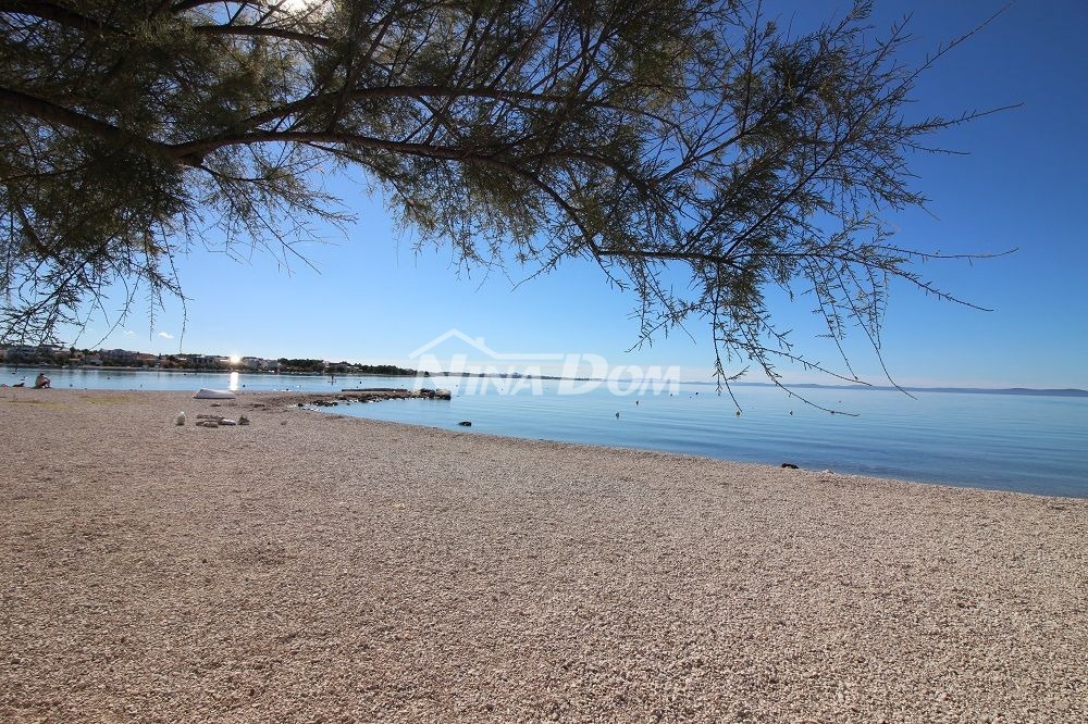 Sul lato sud dell'isola di Vir, condominio completamente ristrutturato.