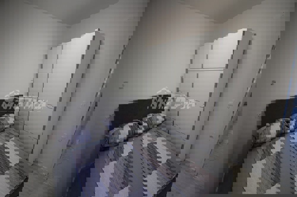 Sul lato sud dell'isola di Vir, condominio completamente ristrutturato.