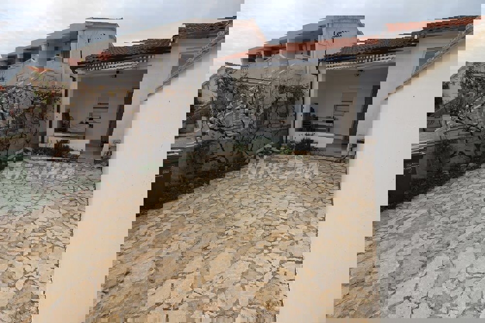 Appartamento a schiera con due camere da letto, vicino al centro