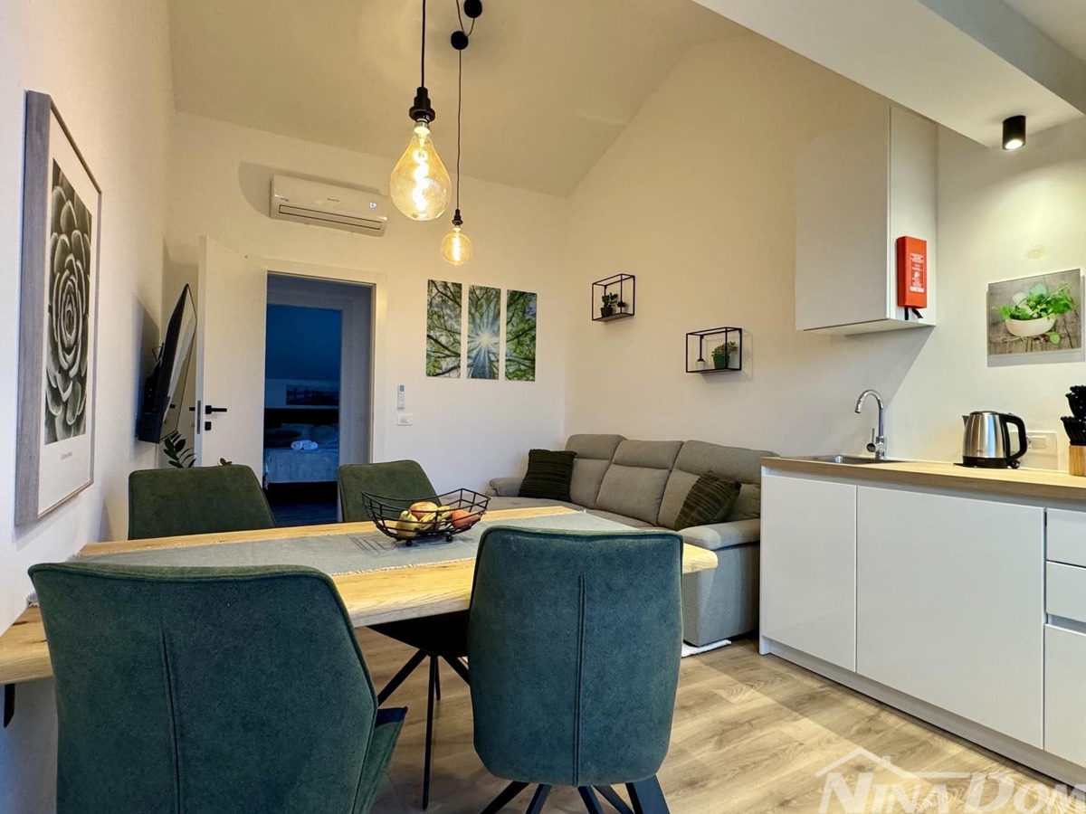 Dalmazia – Zara – Aparthotel in prima fila sul mare con parcheggio e bar