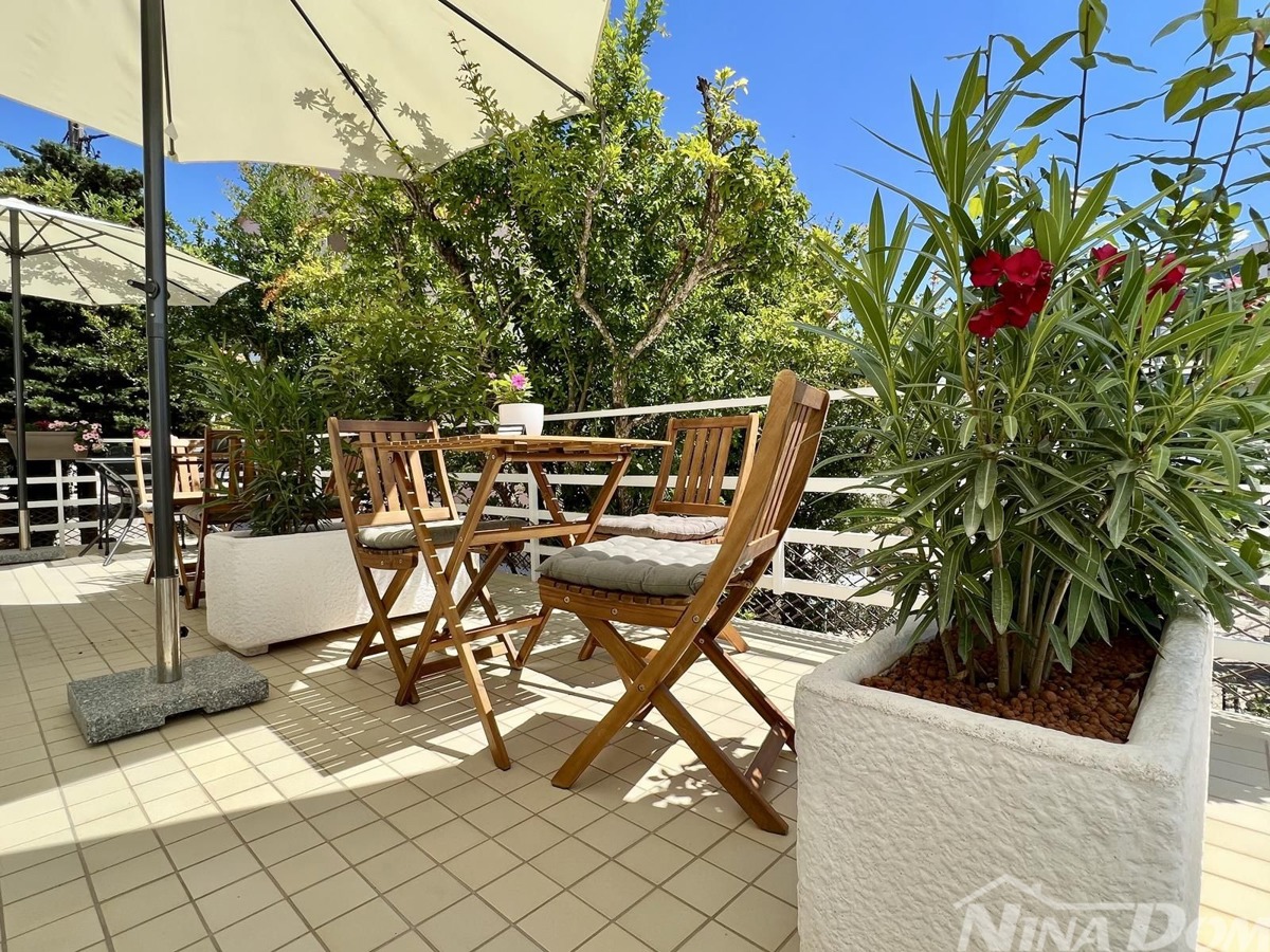 Dalmazia – Zara – Aparthotel in prima fila sul mare con parcheggio e bar