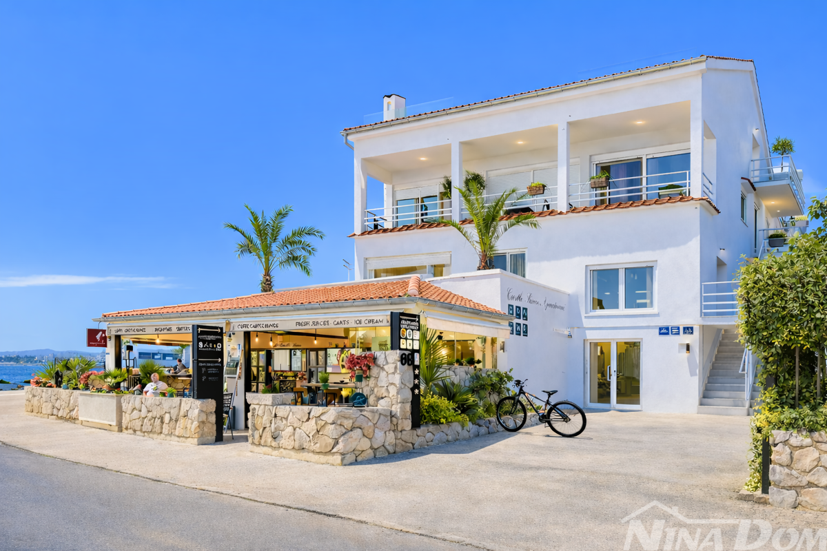 Dalmazia – Zara – Aparthotel in prima fila sul mare con parcheggio e bar